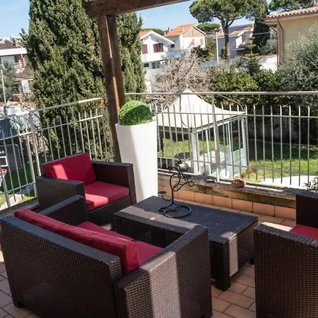 Con Piscina Privata * Anzio