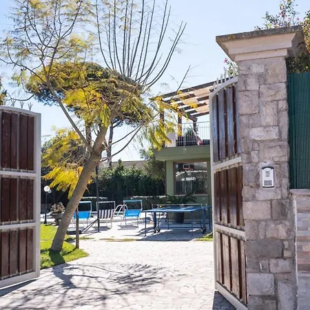 Con Piscina Privata