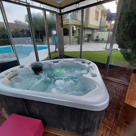 Con Piscina Privata