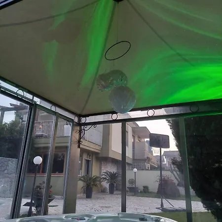 Con Piscina Privata
